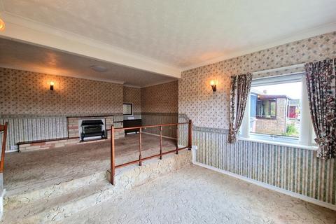 3 bedroom detached bungalow for sale, Hillcrest, Chedgrave