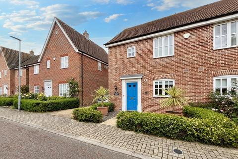 3 bedroom semi-detached house for sale, Doune Way, Harleston IP20