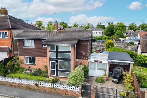 3 bedroom detached house for sale, Campbell Close, Chelmsford