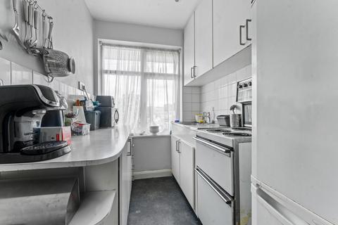 1 bedroom flat for sale, Limes Avenue, Waddon, Croydon