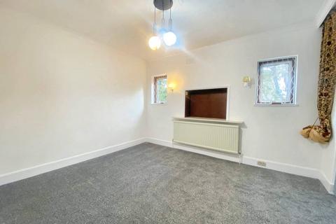 5 bedroom house share to rent, Streatham Road, Mitcham CR4