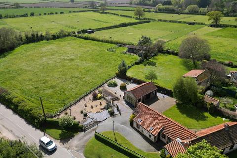 3 bedroom barn conversion for sale, Ringstead