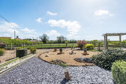 3 bedroom detached bungalow for sale, Ringstead