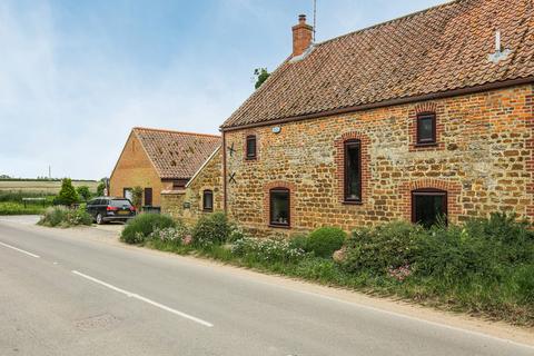 2 bedroom barn conversion for sale, Congham