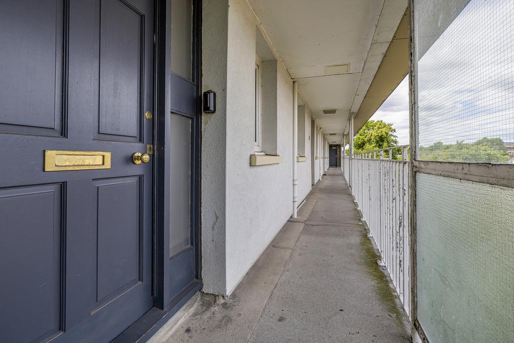5-print-12 Napiershall Street 3
