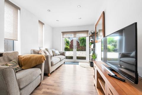 15 Springfield Gardens, Morganstown, Cardiff, CF15 8LP