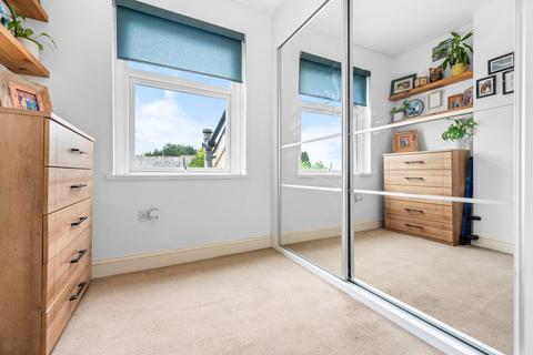 15 Springfield Gardens, Morganstown, Cardiff, CF15 8LP