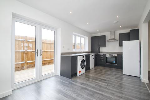 3 bedroom detached house to rent, Stoneycroft Road, Woodford Green