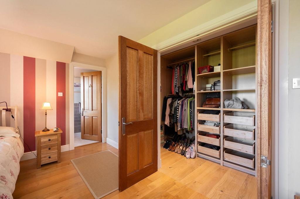 Principal Wardrobe
