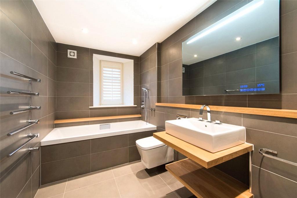 En Suite Bathroom
