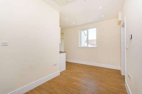 1 bedroom flat to rent, Churchill Mews, Croydon, CR0