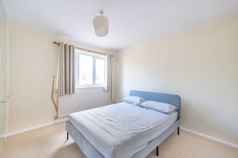 2 bedroom house to rent, Aspen Close, Ealing, London, W5