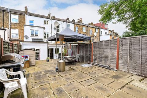 2 bedroom flat for sale, York Road, Acton, London, W3