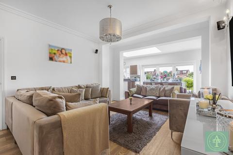 4 bedroom semi-detached house for sale, Drayton Gardens, N21