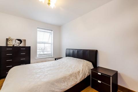 2 bedroom flat for sale, Richmond Road, Kingston, Kingston upon Thames, KT2