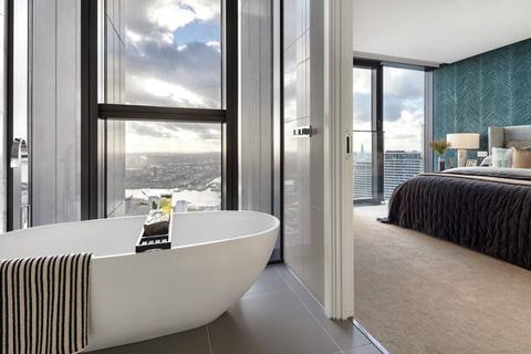 3 bedroom flat for sale, South Quay Plaza, Canary Wharf E14