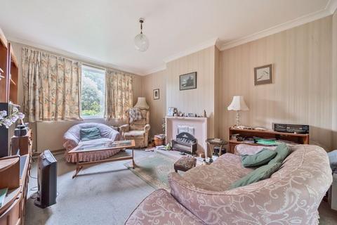 3 bedroom semi-detached house for sale, Fairoak Drive, London SE9