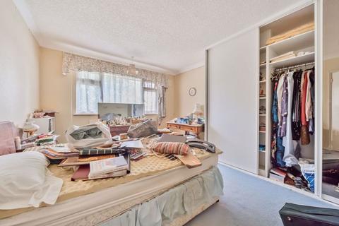 61 Fairoak Drive, London, SE9 2QQ