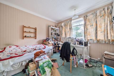 61 Fairoak Drive, London, SE9 2QQ