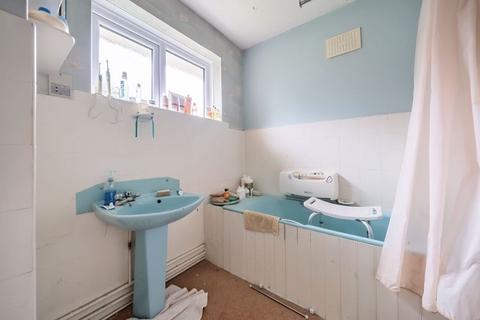 61 Fairoak Drive, London, SE9 2QQ