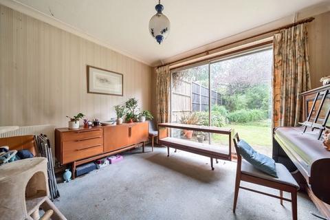 61 Fairoak Drive, London, SE9 2QQ