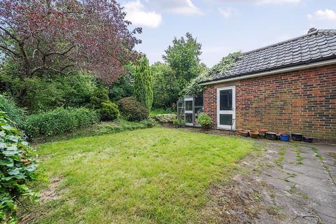 61 Fairoak Drive, London, SE9 2QQ