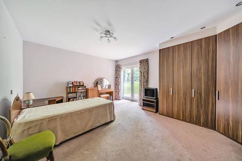 2 bedroom flat for sale, Elms Road, Harrow, HA3