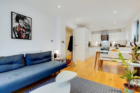 1 bedroom flat to rent, Bow Common Lane, Bow, London, E3