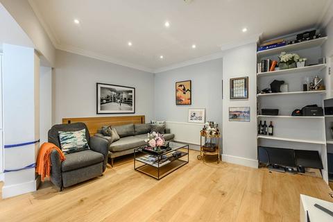 2 bedroom flat to rent, D'oyley Street, Sloane Square, London, SW1X
