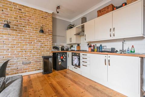 1 bedroom flat for sale, Southwold Road, Clapton, London, E5