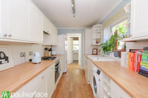 2 bedroom semi-detached house for sale, Lea Road, Hoddesdon