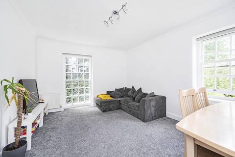 3 bedroom flat to rent, Corringham Road, Hampstead Garden Suburb, London, NW11