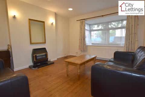 2 bedroom apartment to rent, 3 Bronte Court