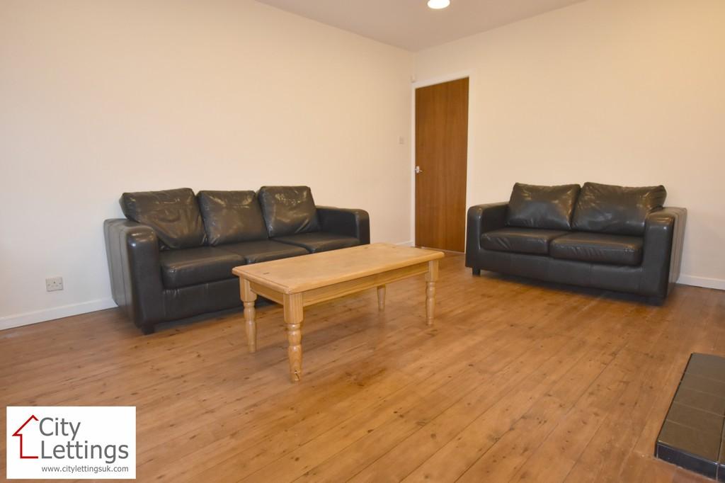 Apartment in Arboretum - View 4