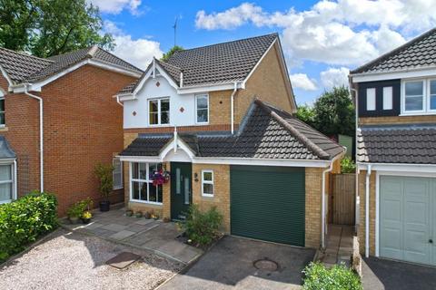 3 bedroom detached house for sale, The Old Orchard, Farnham