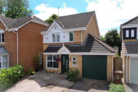 3 bedroom detached house for sale, The Old Orchard, Farnham