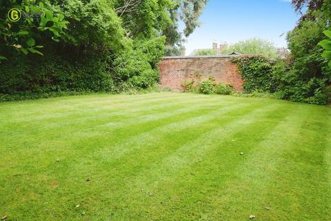 Flat 2, 21 Anchorage Road, Sutton Coldfield, B74 2PJ