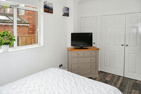 Flat 2, 21 Anchorage Road, Sutton Coldfield, B74 2PJ