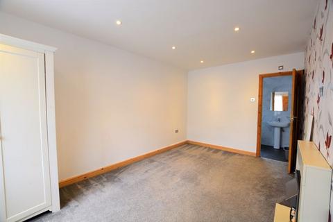 4 bedroom terraced house for sale, Gosling Road, Slough SL3 7TN