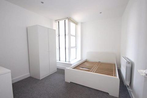 2 bedroom apartment to rent, Barrier Point Road, London E16