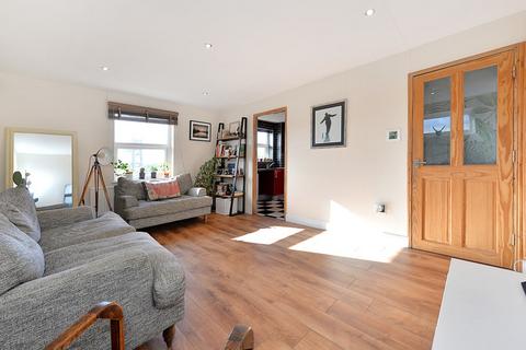 2 bedroom apartment for sale, Edmeston Close, London E9