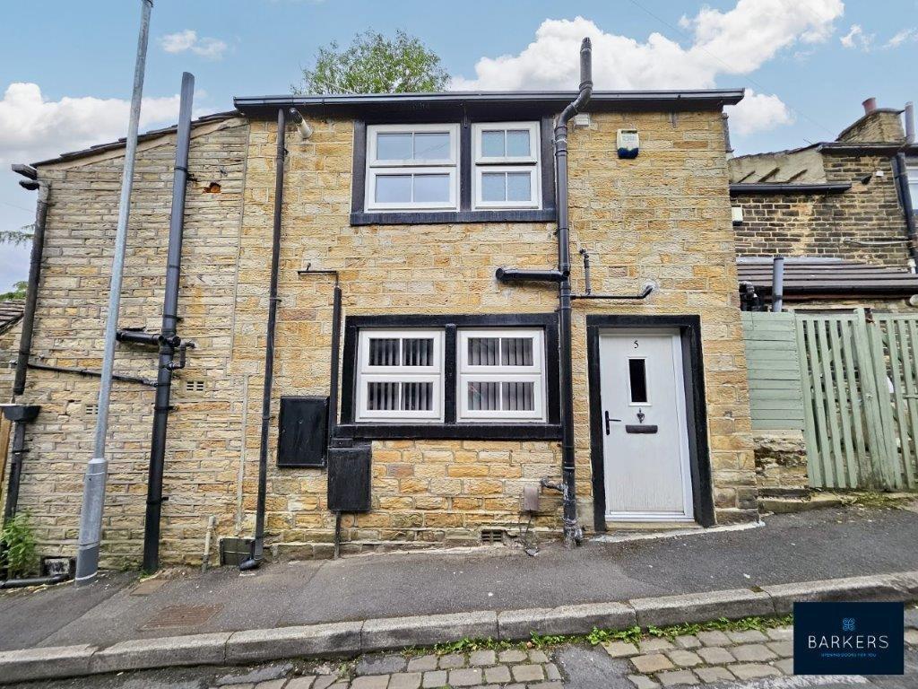 Pickles Lane, Bradford 2 bed terraced house for sale £126,500