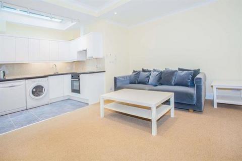 1 bedroom flat to rent, Margravine Gardens, Barons Court, London