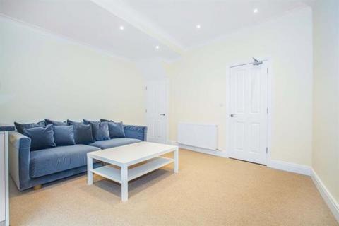 1 bedroom flat to rent, Margravine Gardens, Barons Court, London