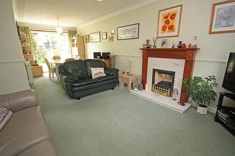 37 Wren Gardens, Alderholt, Fordingbridge, SP6 3PJ