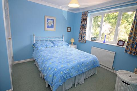 37 Wren Gardens, Alderholt, Fordingbridge, SP6 3PJ