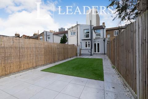 2 bedroom terraced house to rent, Wandle Road