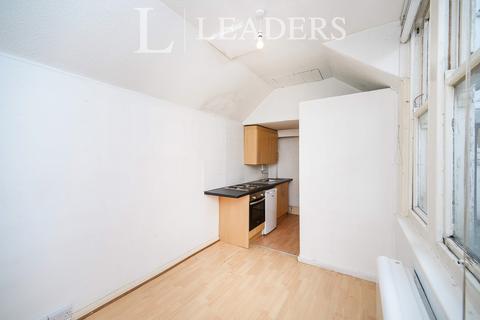 Studio to rent, Norfolk Square