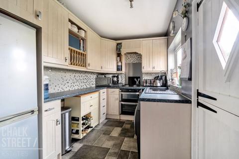 54 Salisbury Road, Romford, RM2 5TP