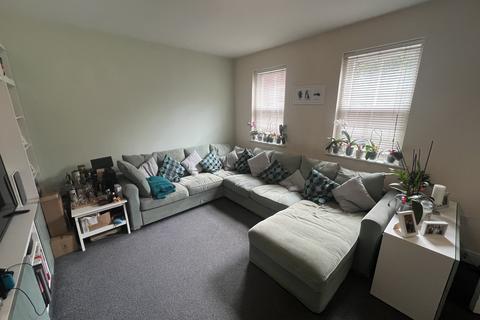 2 bedroom apartment to rent, St George Court, George Street